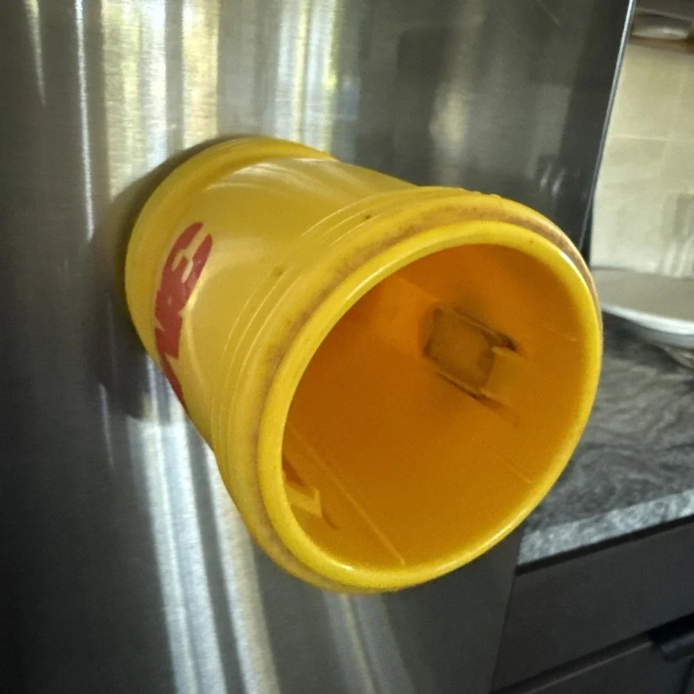 3M Logo Gold Tone Koozie‎ Fridge Magnet Vintage Rare Thick Rubber Plastic